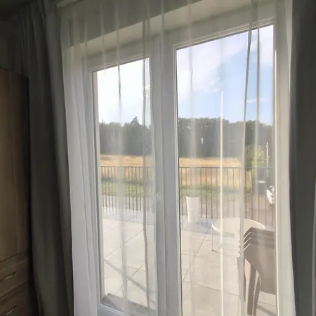 בית אירוח Ludna 27 נישורזה