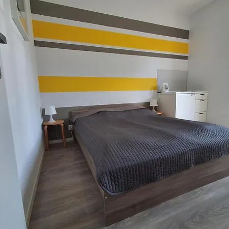 Ludna 27 בית אירוח נישורזה