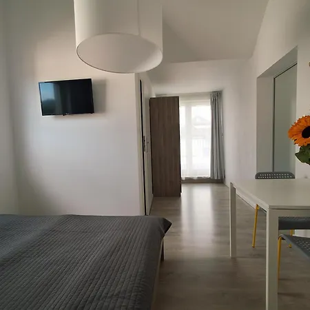 Ludna 27 בית אירוח נישורזה